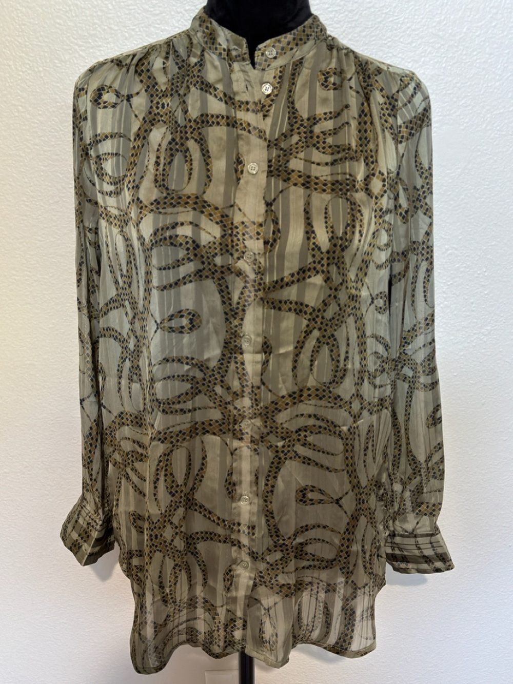Richard Allen x H&M green button down blouse